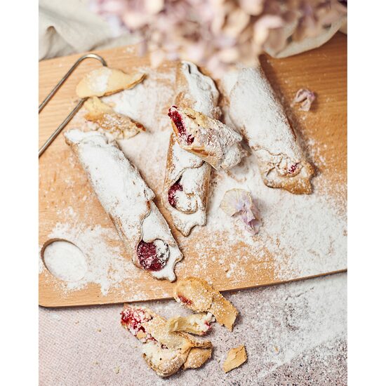 Cornulete cu lapte topit si gem Bucuria, 800g